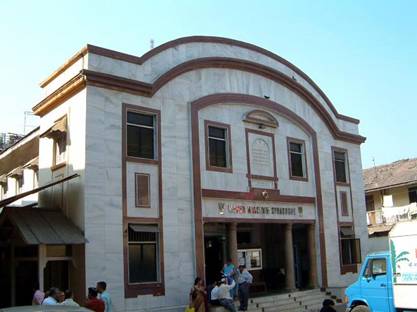 http://www.lassiwithlavina.com/wp-content/uploads/2009/12/IJ-Magen-Hassidim-Synagogue.jpg